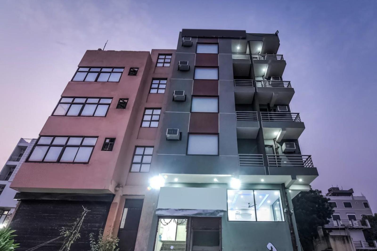 Hotel Aerostar Gold - Opposite Max Healthcare Delhi  Eksteriør bilde