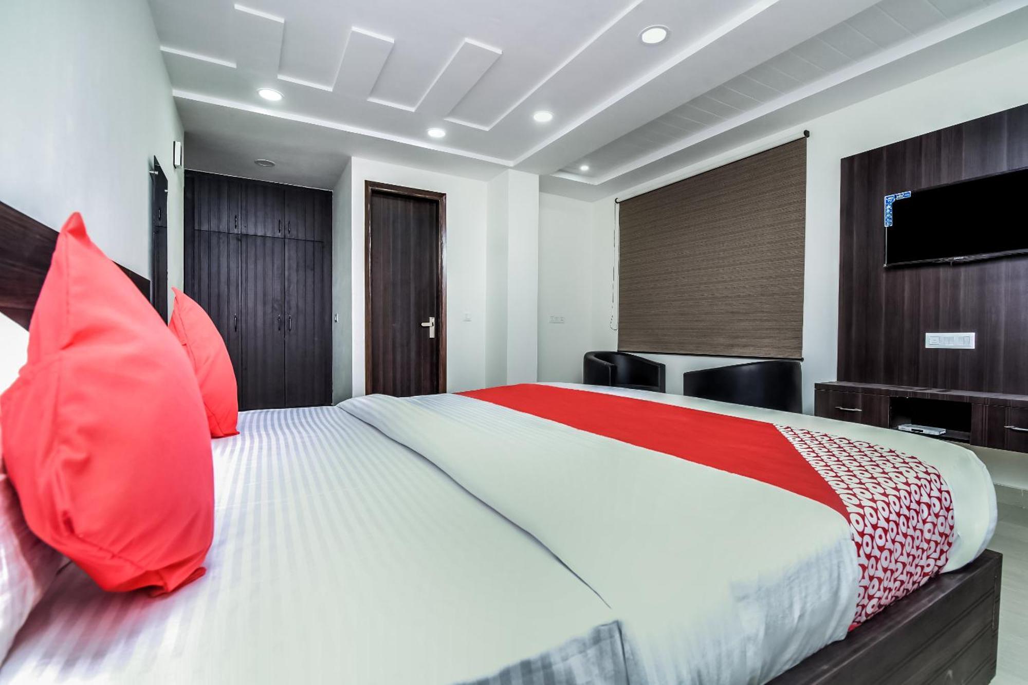 Hotel Aerostar Gold - Opposite Max Healthcare Delhi  Eksteriør bilde