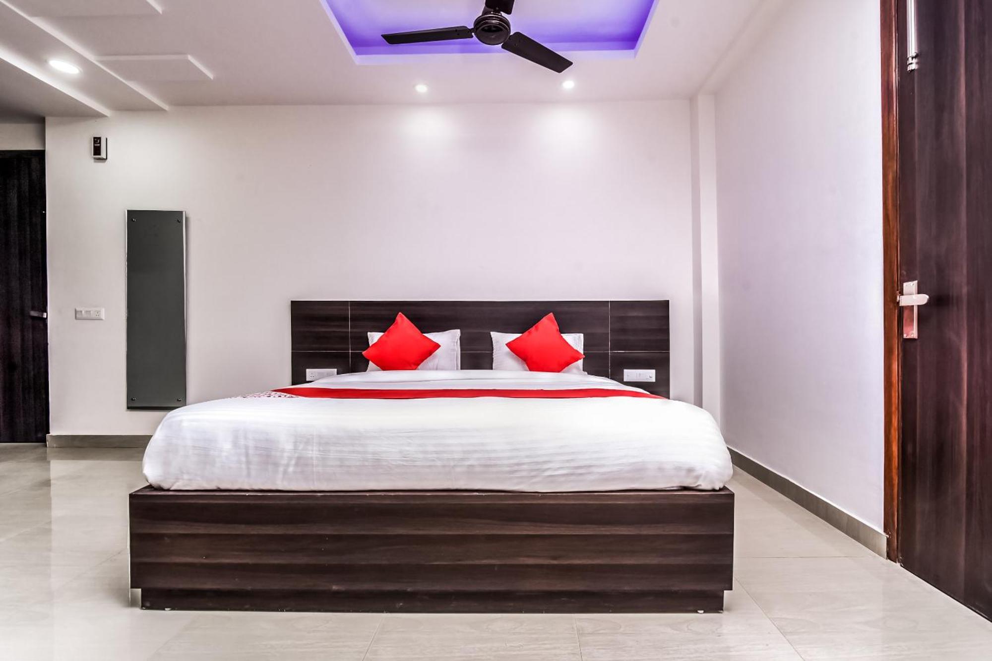 Hotel Aerostar Gold - Opposite Max Healthcare Delhi  Eksteriør bilde