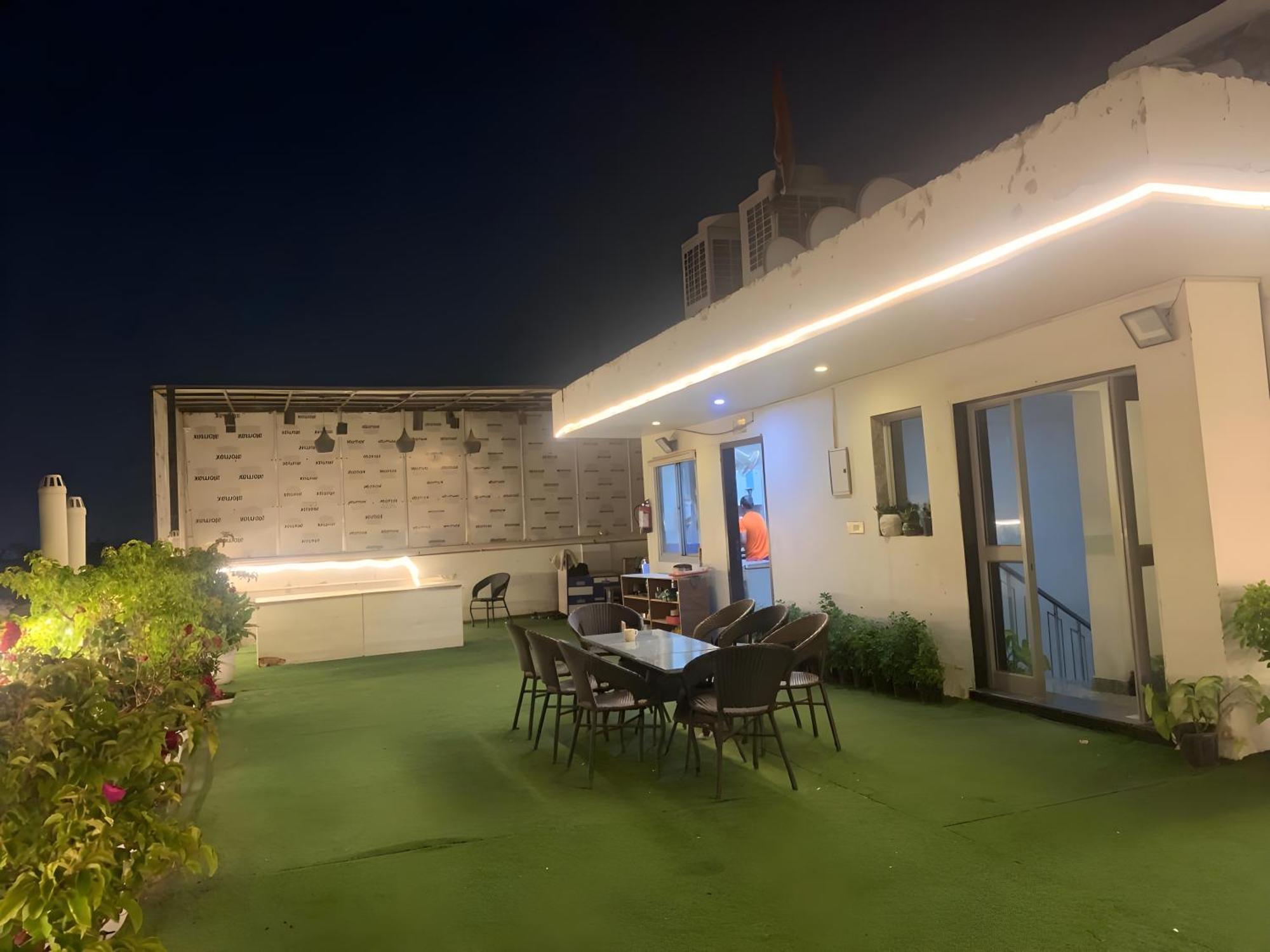 Hotel Aerostar Gold - Opposite Max Healthcare Delhi  Eksteriør bilde