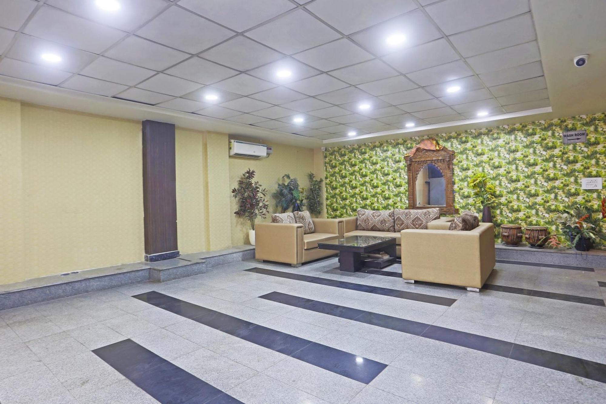Hotel Aerostar Gold - Opposite Max Healthcare Delhi  Eksteriør bilde