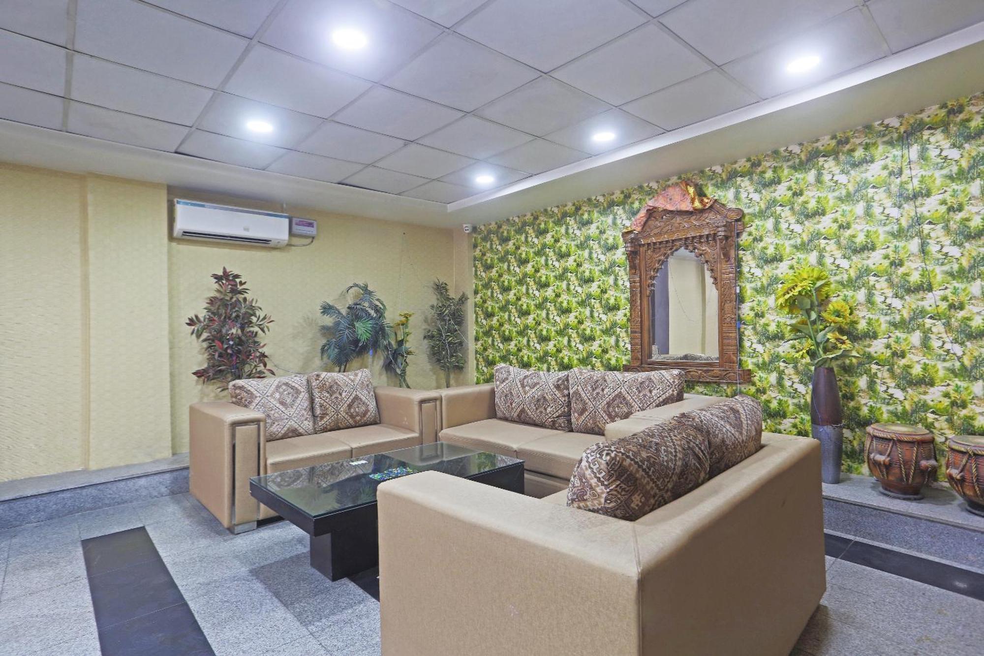 Hotel Aerostar Gold - Opposite Max Healthcare Delhi  Eksteriør bilde