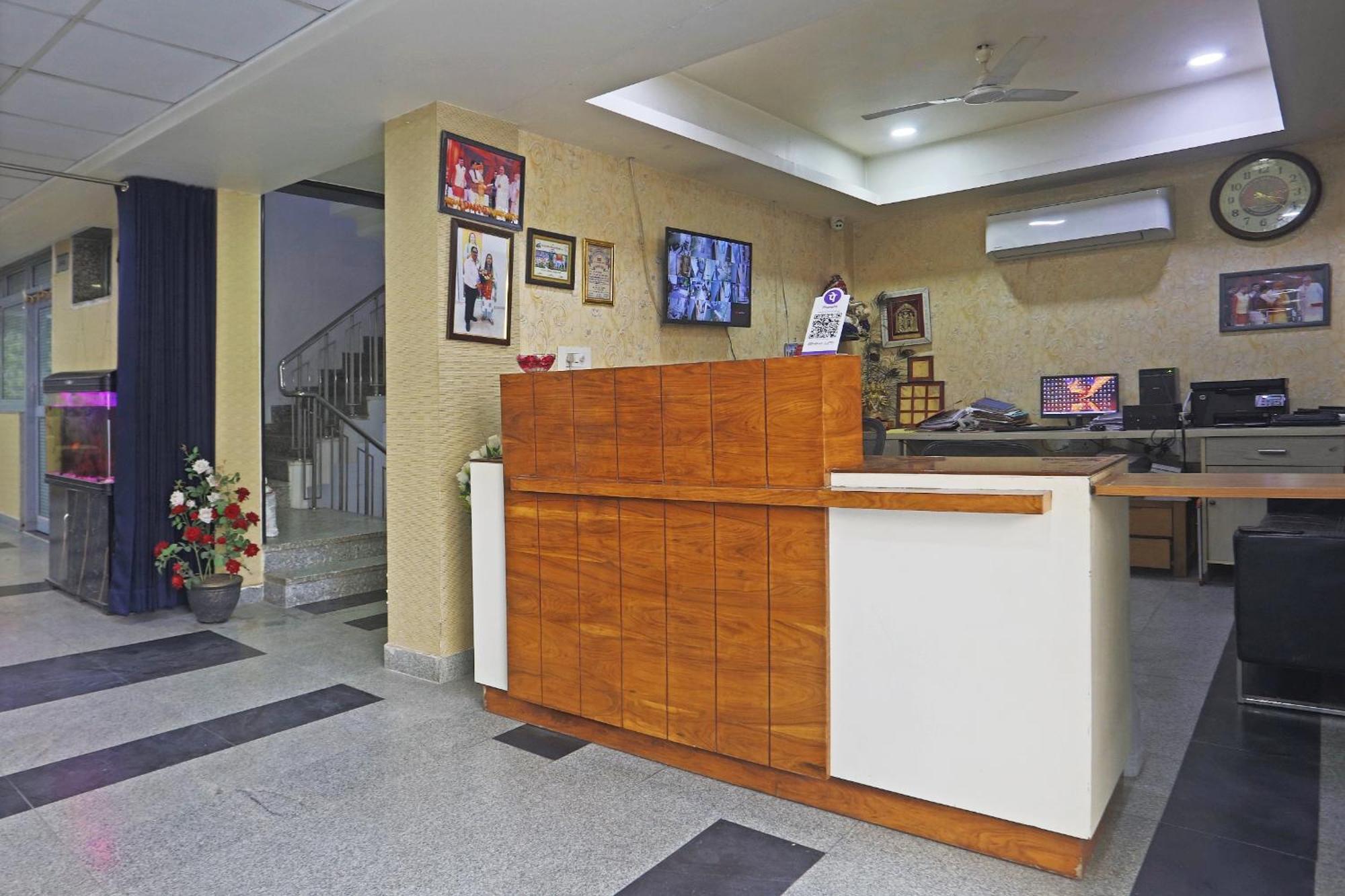 Hotel Aerostar Gold - Opposite Max Healthcare Delhi  Eksteriør bilde