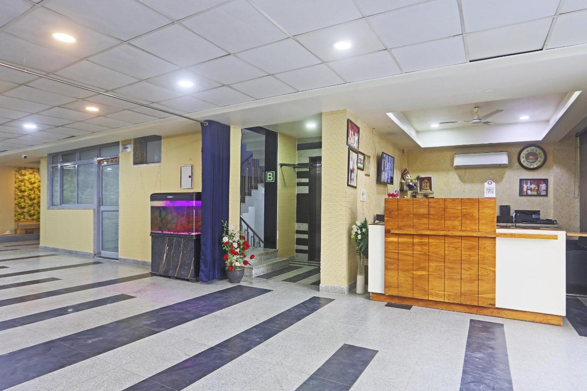 Hotel Aerostar Gold - Opposite Max Healthcare Delhi  Eksteriør bilde