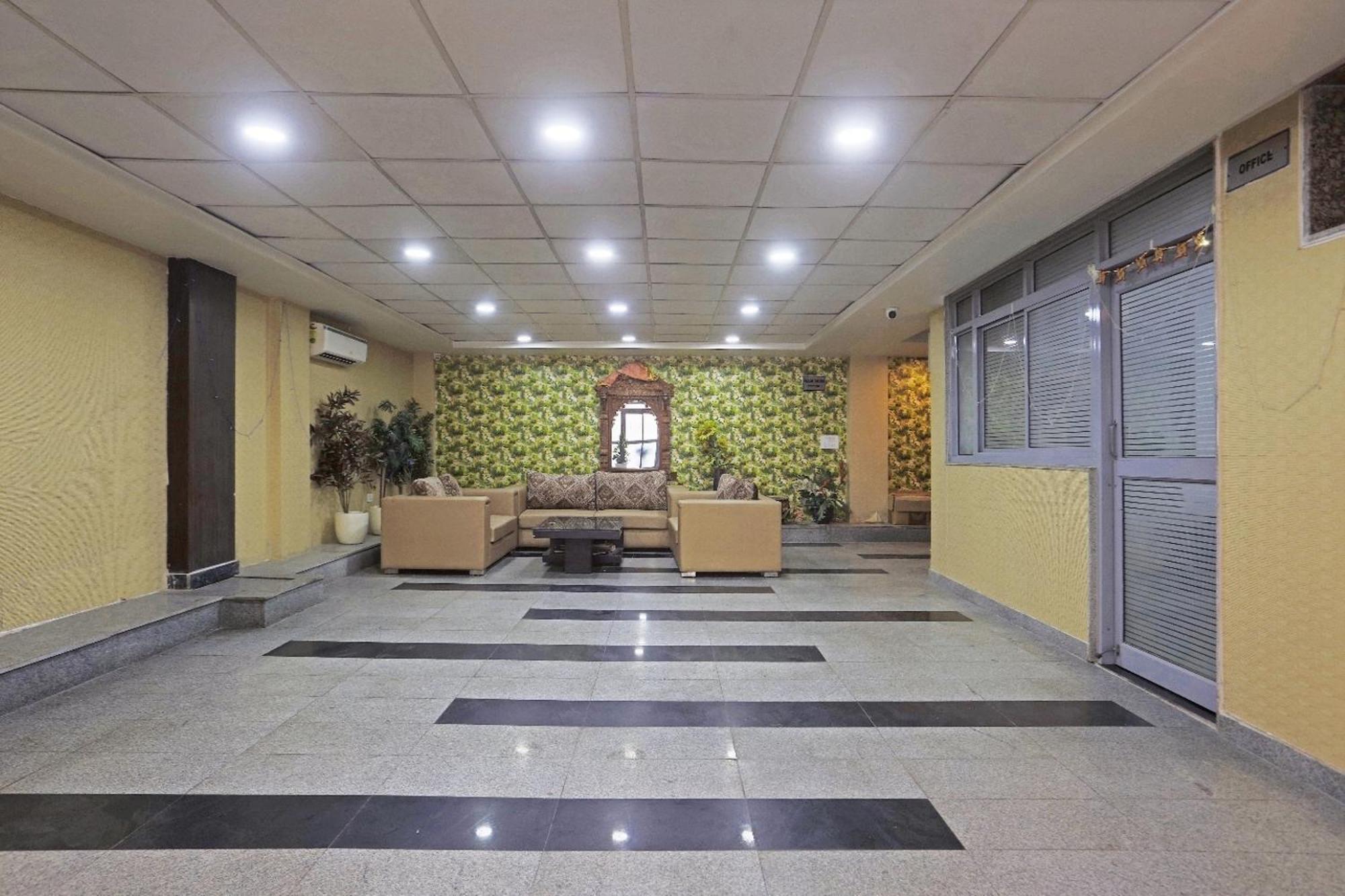 Hotel Aerostar Gold - Opposite Max Healthcare Delhi  Eksteriør bilde