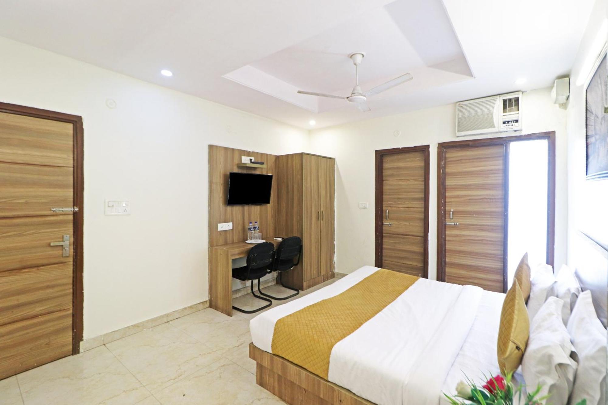 Hotel Aerostar Gold - Opposite Max Healthcare Delhi  Eksteriør bilde