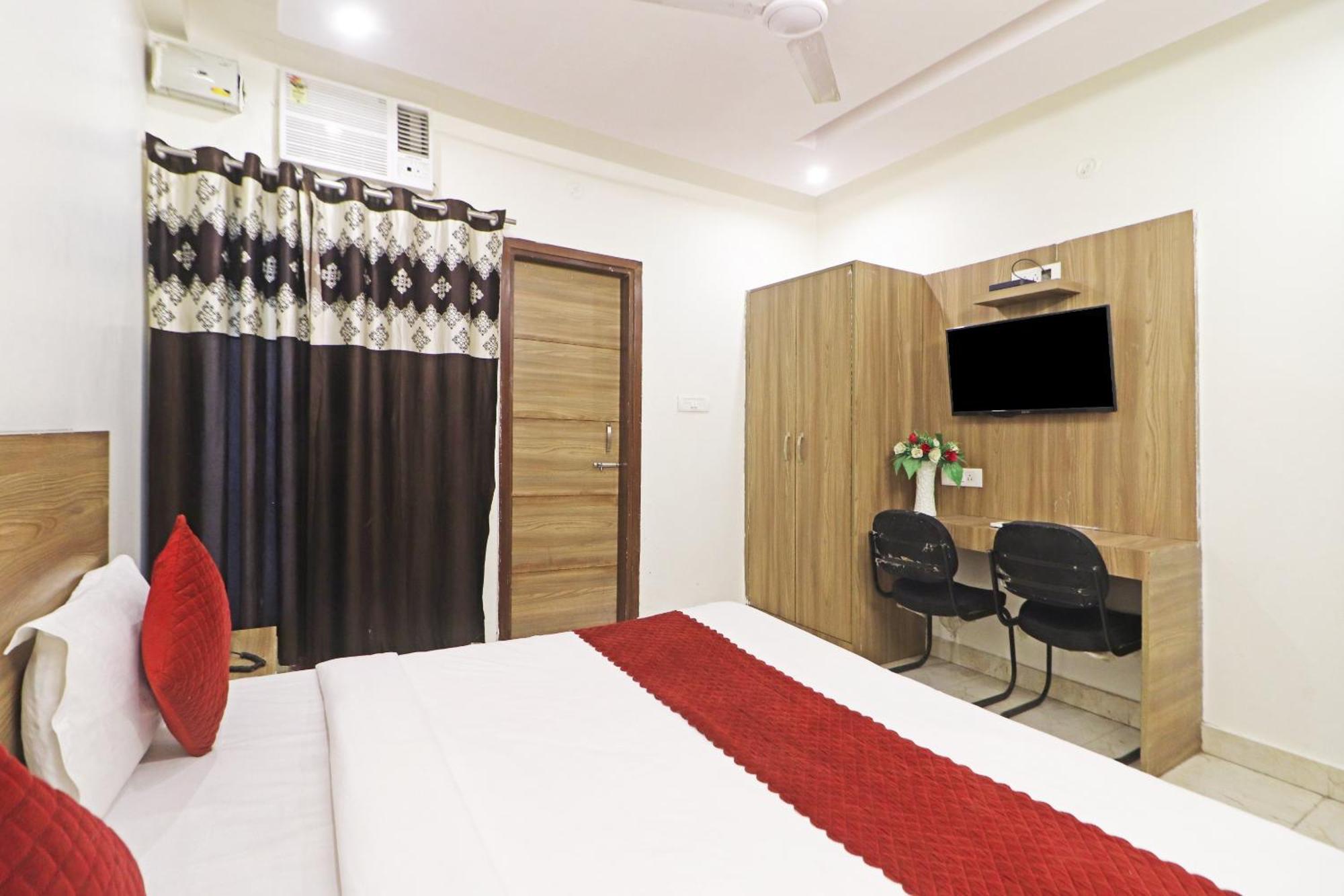 Hotel Aerostar Gold - Opposite Max Healthcare Delhi  Eksteriør bilde