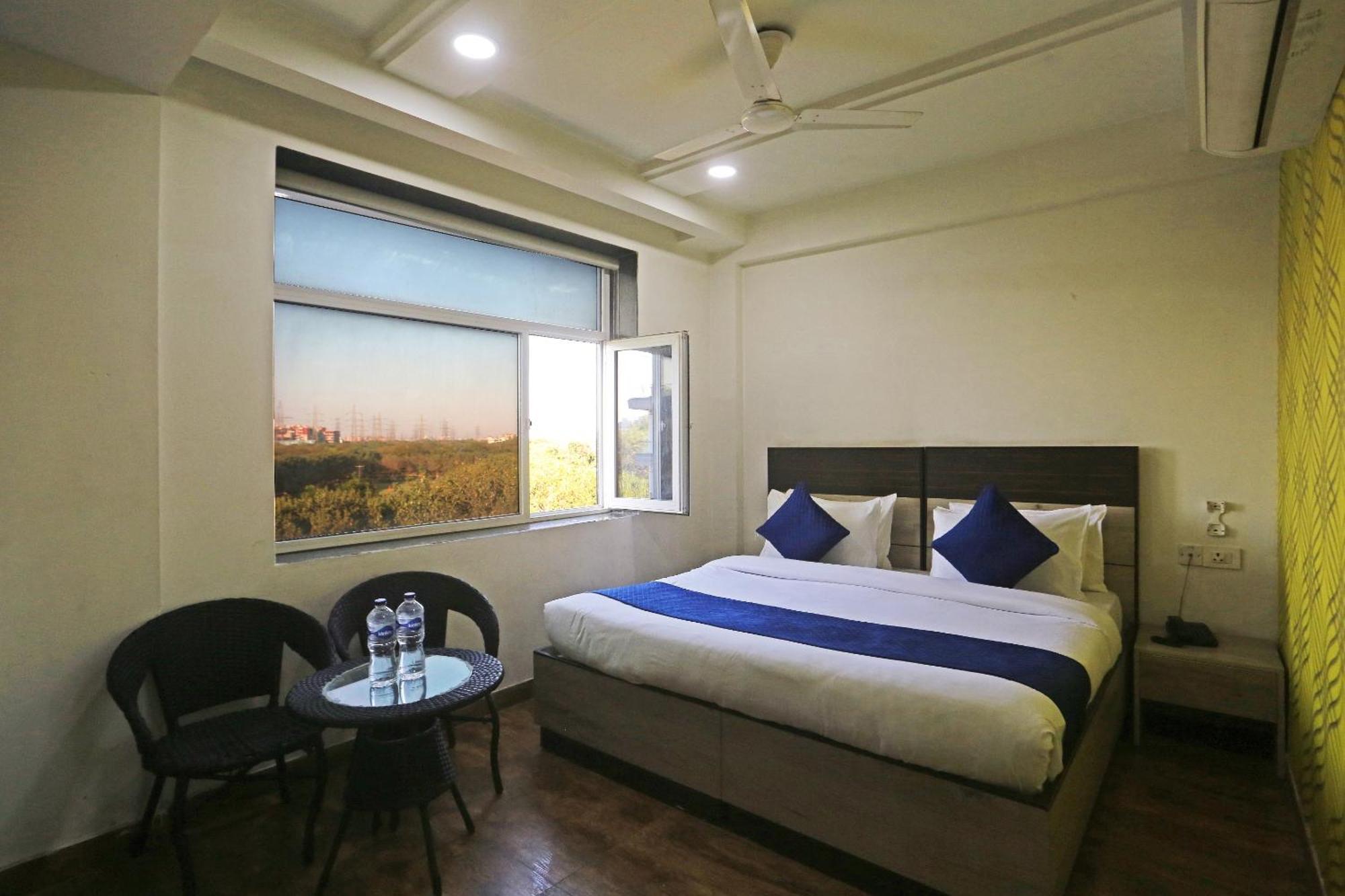 Hotel Aerostar Gold - Opposite Max Healthcare Delhi  Eksteriør bilde