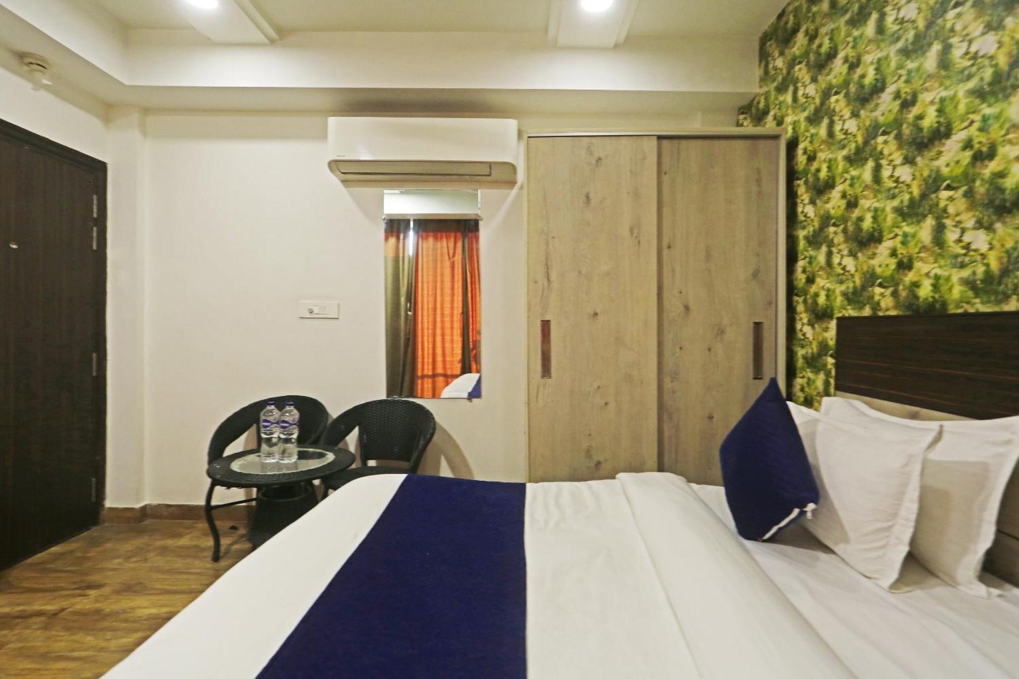 Hotel Aerostar Gold - Opposite Max Healthcare Delhi  Eksteriør bilde