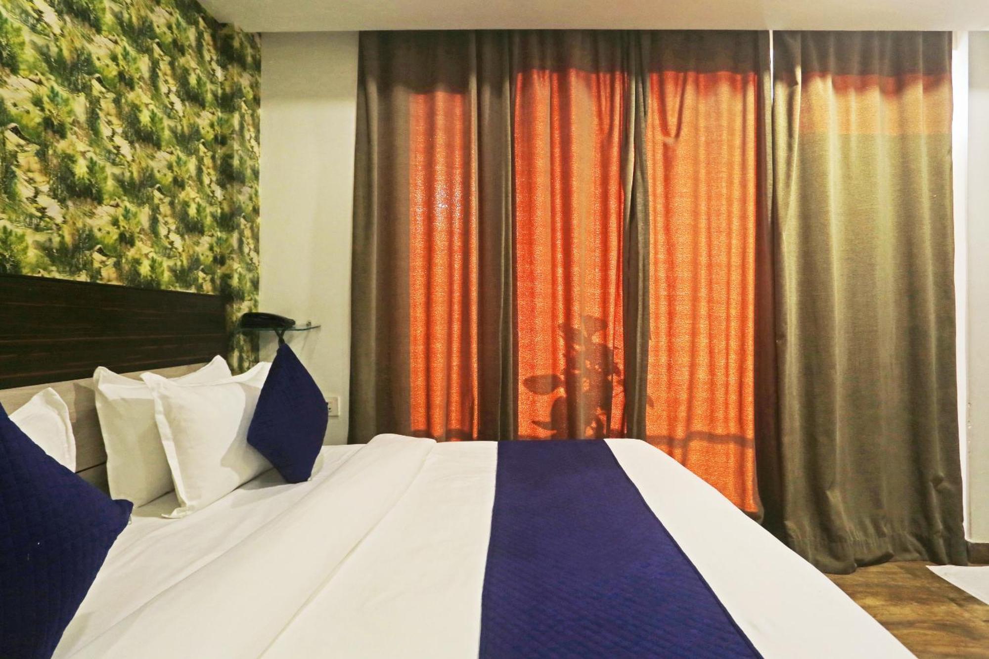Hotel Aerostar Gold - Opposite Max Healthcare Delhi  Eksteriør bilde