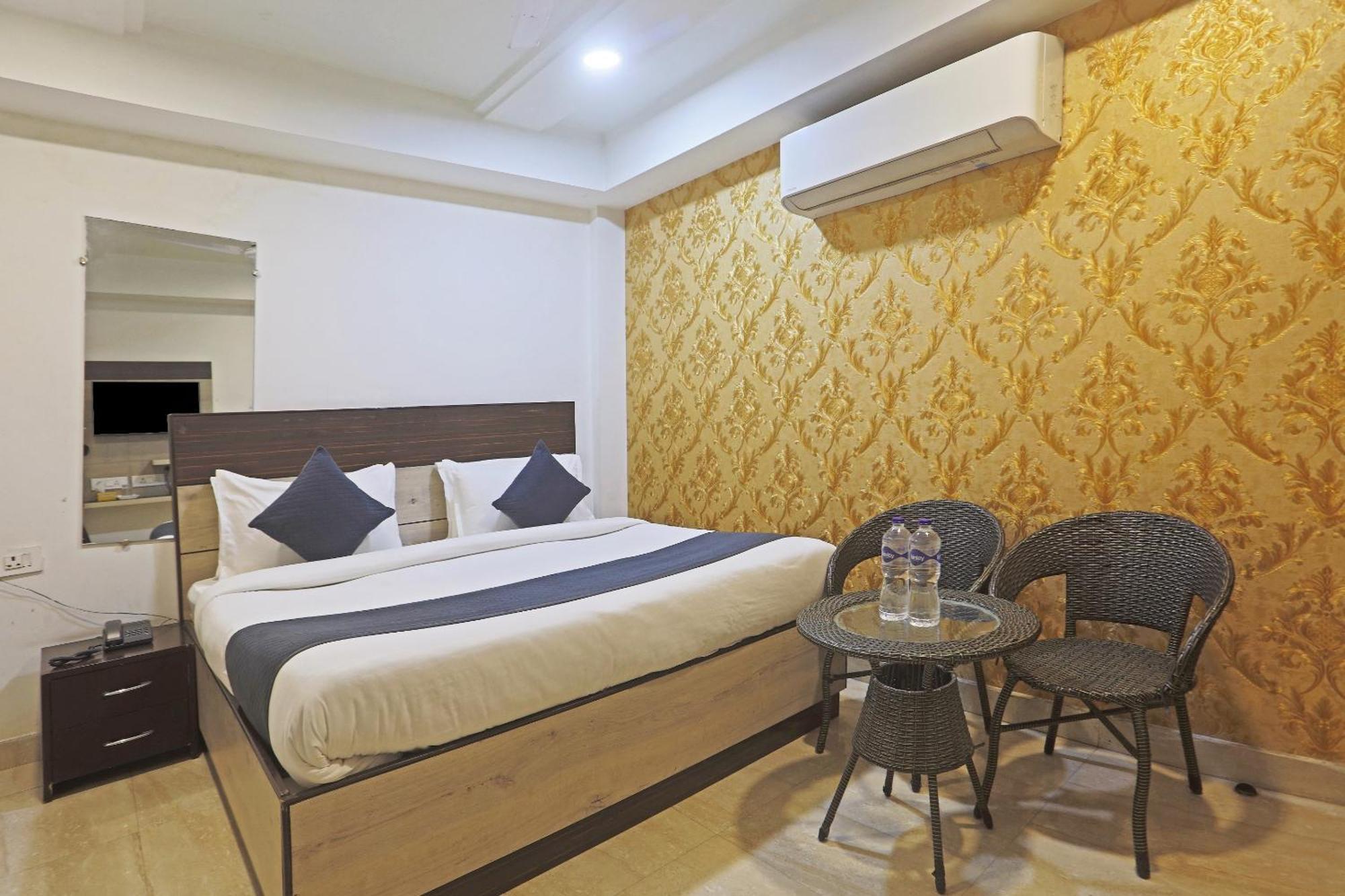 Hotel Aerostar Gold - Opposite Max Healthcare Delhi  Eksteriør bilde