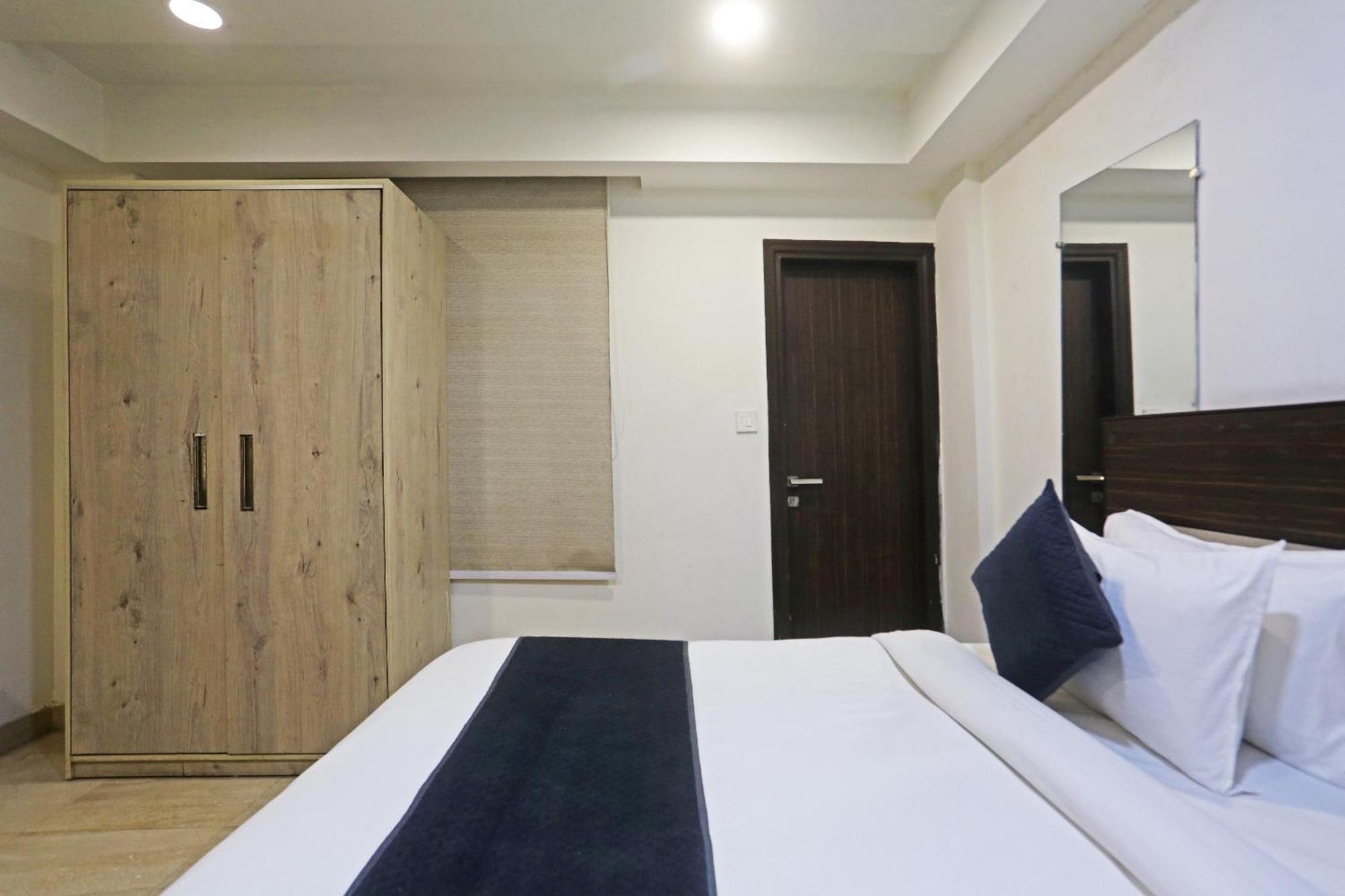 Hotel Aerostar Gold - Opposite Max Healthcare Delhi  Eksteriør bilde